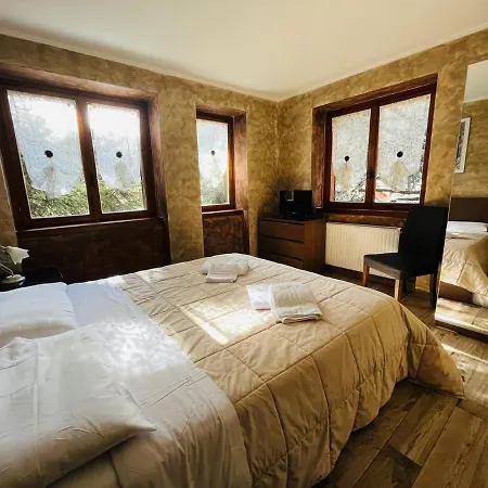 Couette-café San Luigi - &