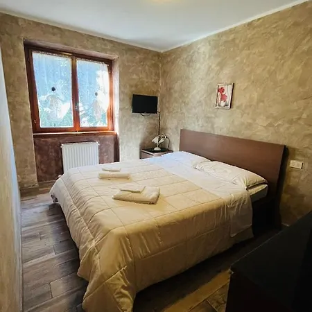 San Luigi - & Couette-café 3*